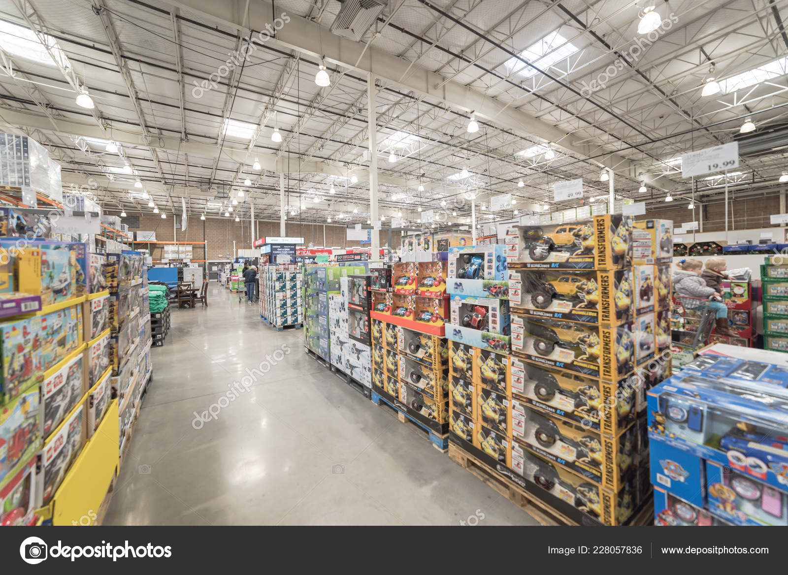 wholesale toy warehouse