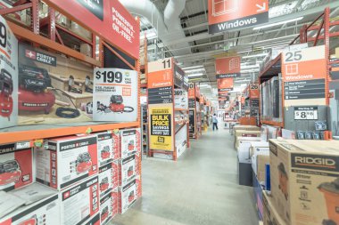 Dallas, Tx, bize-Aralık 1, 2018: İçinde Home Depot store, Amerikan ev geliştirme araçları, inşaat ürünler ve hizmetler satan perakende şirket malzemeleri