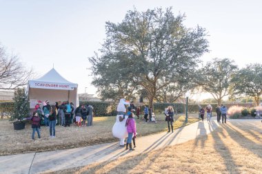 Irving, Tx, ABD-Aralık 9, 2018: Gingerbread Jubilee, Noel Kış Festivali genel park yakınlarında yer alan Dallas, Texas, ABD. Tatil eğlence olay mahalle Birliği tarafından sponsor