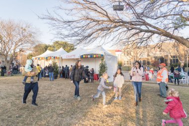 Irving, Tx, ABD-Aralık 9, 2018: Gingerbread Jubilee, Noel Kış Festivali genel park yakınlarında yer alan Dallas, Texas, ABD. Tatil eğlence olay mahalle Birliği tarafından sponsor
