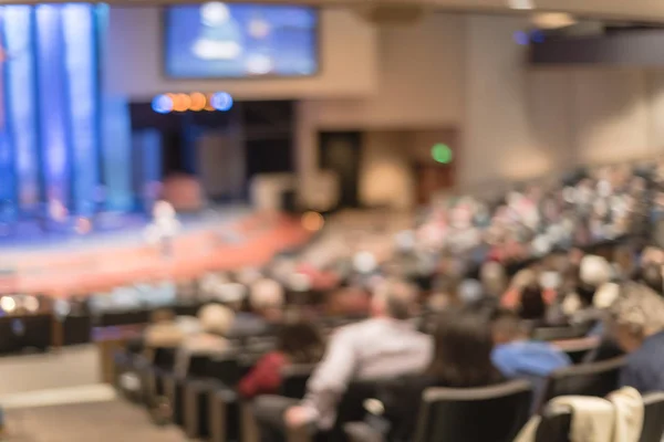 Personas Cristianas Abstractas Borrosas Dentro Iglesia Escuchando Predicador Hablar Vista — Foto de Stock