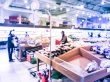 Filtre uygulanmış sesi bulanık arka plan Asian bakkal custome