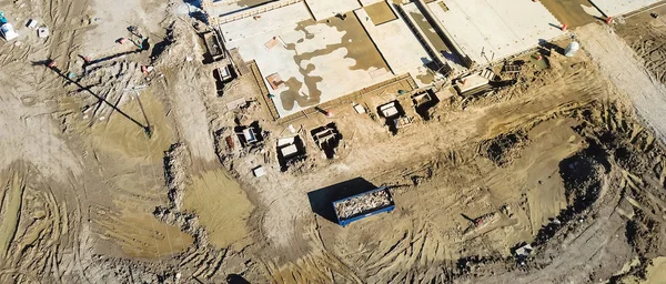 位于德克萨斯州卡罗尔顿的全景视图机械 基础和基础加固混凝土 新商业建筑的顶观板形式 基座和加固杆 — 图库照片