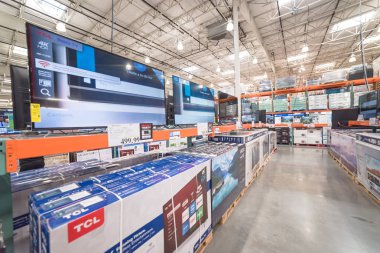 Lewisville, Tx, ABD-Kasım 26, 4 k, Uhd, büyük ekran Tv ekranda yelpazesi 2018:Wide Costco Toptan mağazasında. Amerikan çokuluslu şirketler sadece üyelik ambar kulüpleri zincirinin çalışır