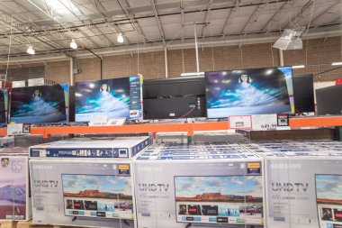 Lewisville, Tx, ABD-Kasım 26, 4 k, Uhd, büyük ekran Tv ekranda yelpazesi 2018:Wide Costco Toptan mağazasında. Amerikan çokuluslu şirketler sadece üyelik ambar kulüpleri zincirinin çalışır
