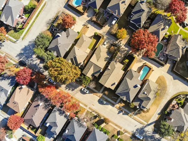 Casas Residenciales Con Vista Superior Con Piscina Colorido Follaje Otoño — Foto de Stock