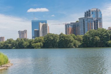 Austin downtown gökdelen Colorado Nehri ve Bayan kuş Lak