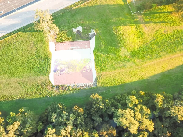 Légifelvételek Kessler park közösségi közelében autópálya 30 külvárosokban Dalla — Stock Fotó