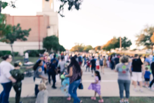 Imagem filtrada fundo desfocado grupo diversidade multicultural no festival da igreja — Fotografia de Stock