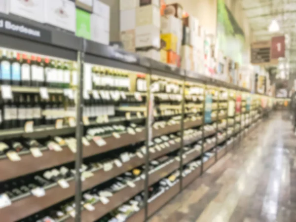 Bodega de fondo borroso en el minorista de bebidas en América — Foto de Stock