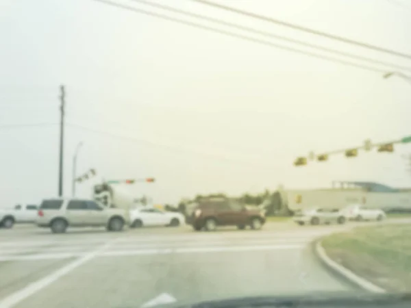 Tráfico de fondo borroso en intersección de carreteras cerca de Dallas — Foto de Stock