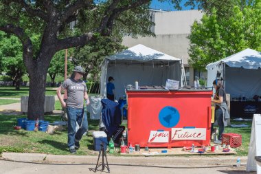 Dallas Earthx dünyanın en büyük çevre deneyimi Expo çöp konteyner dekorasyon