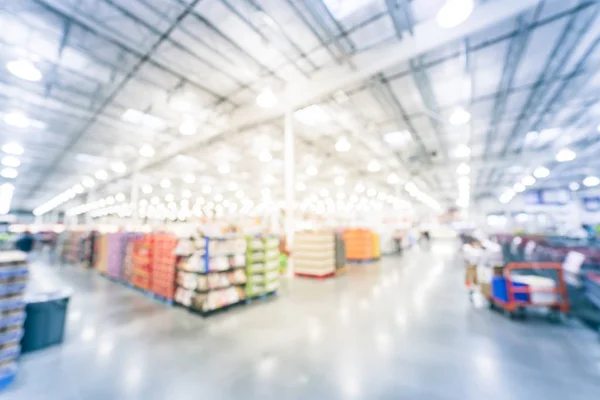 Blurry background wide view of big boxes wholesale store in America — Stock Photo, Image