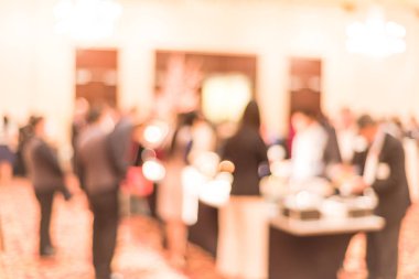 Bulanık arka plan farklı insanlar Amerika'da otel büfe catering gıdalar seçerek