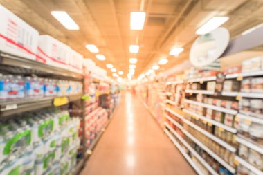 Amerikan bakkal bulanık arka plan kahve ve çay seçimi