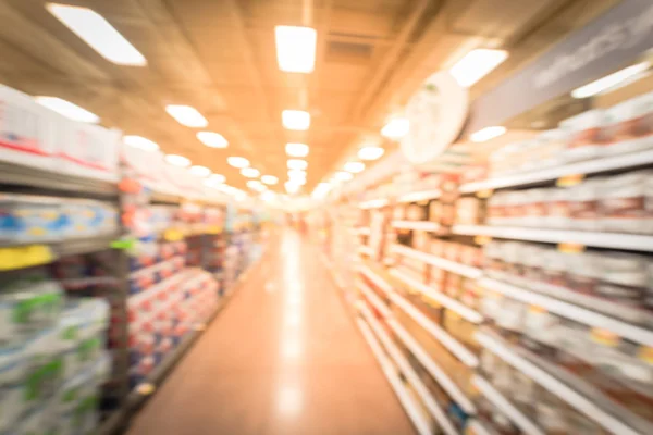 Blurry background coffee and tea selection at American grocery store — Stock Photo, Image