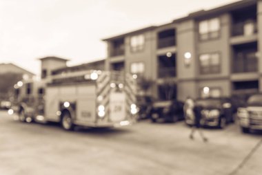 Amerika'da apartman kompleksinde filtrelenmiş görüntü bulanık arka plan yangın felaket olay
