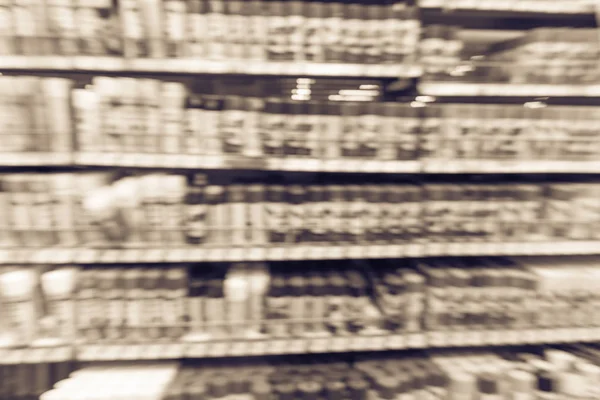 Filtrado tono borroso fondo variedad de suministros de pintura en la tienda de comestibles estadounidenses —  Fotos de Stock