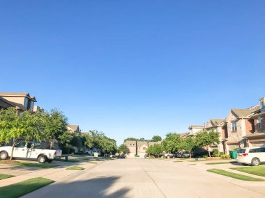 Dallas, Teksas banliyösünde yeni kurulan mahalle houess