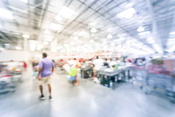 Blurry background busy checkout line at wholesale big-box store in America — Stock Photo, Image