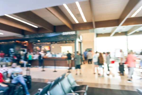 Θαμπό φόντο άτομα που κάνουν ουρά στο καφενείο στο αμερικανικό αεροδρόμιο — Φωτογραφία Αρχείου