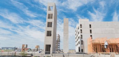 Otopark ve asansör Dallas ile yapım aşamasında Panoramik lüks çok katlı daire