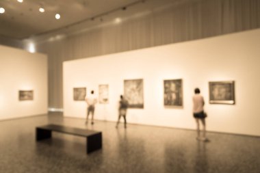 Vintage Tone bize sanat sergisi ziyaret görüntü insanlar bulanık. Güzel Sanat Galerisi soyut defocused bulanıklık genel arka plan.