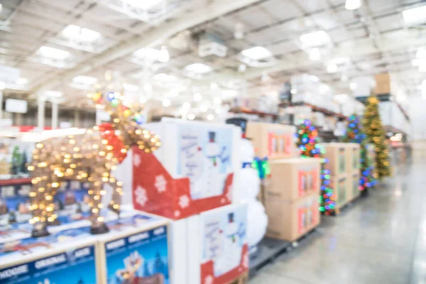 Blurry background LED lighted deer and pop up led snowman at wholesale store in Texas — Stock Photo, Image
