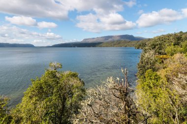 Rotorua, North Island, Yeni Zelanda yakınındaki göl Tarawera