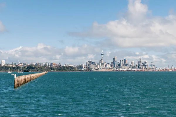 Auckland Cbd manzarası ile kopya alanı hakimler Bay, Yeni Zelanda