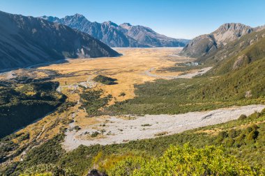 Mount Cook Ulusal Parkı'ndaki Hooker Vadisi'nin havadan görünümü, South Island, Yeni Zelanda