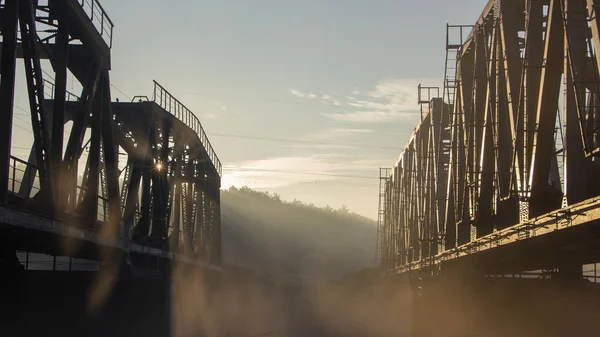 Railway Bridge Morning Fog Smoke Which Rays Sun Shine Background — Stock Photo, Image