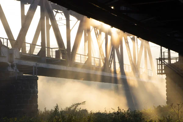 Railway Bridge Morning Fog Smoke Which Rays Sun Shine Background — Stock Photo, Image