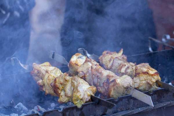 Уличная Еда Жареное Мясо Вертеле Домашнее Закрыть — стоковое фото