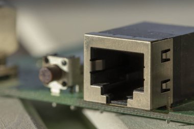 Modern bilgisayar mainboard kırmızı Lan bağlantı noktası yakın çekim.