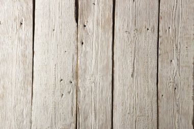 Arka plan olarak beyaz yumuşak ahşap yüzeye yakın çekim