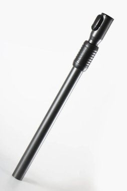 Metal boru bar siyah beyaz bir arka planda seçici odak closse kadar elektrik süpürgesi