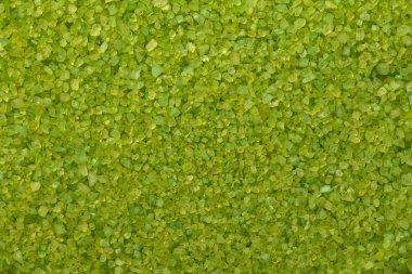 Doku yeşil aromatik deniz tuzu banyo şifalı otlar özleri ile yakın çekim