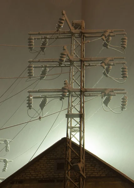 Piloni Elettrici Alta Tensione Linee Elettriche Cielo Notturno Torri Trasmissione — Foto Stock