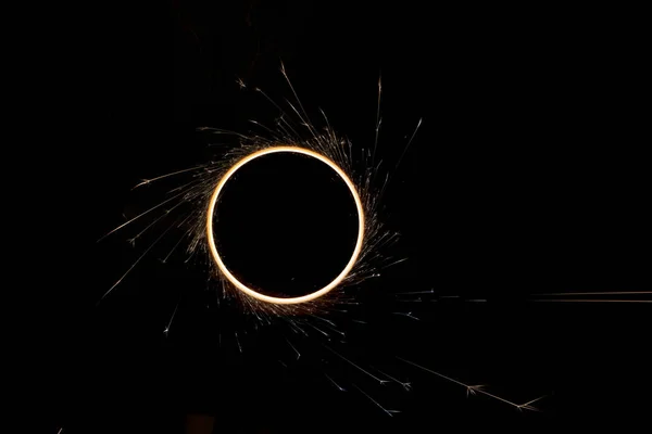 Egy Kört Fekete Háttér Gyönyörű Csillagszóró Közelről — Stock Fotó