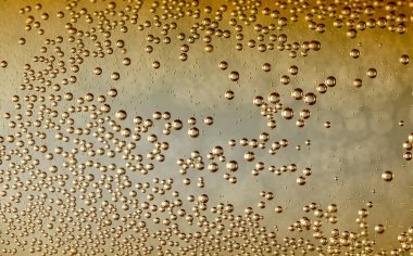 Turuncu Arkaplanda Su Damlaları Renkli Su Damlası