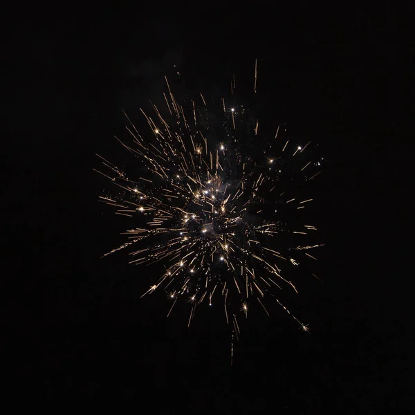 Fuoco Artificio Arancione Giallo Contro Cielo Notturno Close Sfondo — Foto Stock