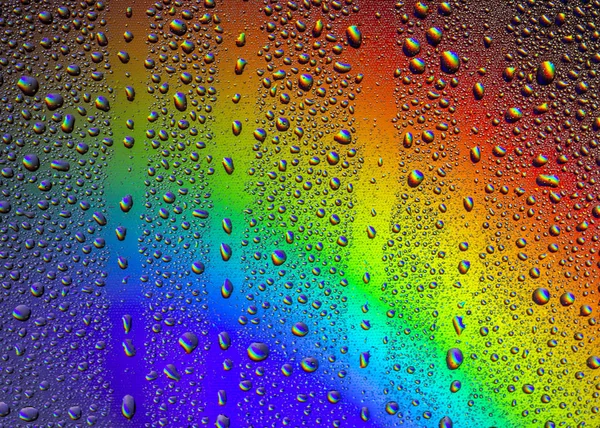 Gotas Agua Vaso Con Reflejo Del Arco Iris Contexto —  Fotos de Stock