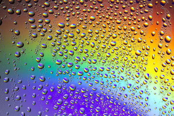 Gotas Agua Vaso Con Reflejo Del Arco Iris Contexto —  Fotos de Stock