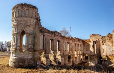 Osten-Saken malikanesinin yapı ve mimari unsurlarıkalıntıları