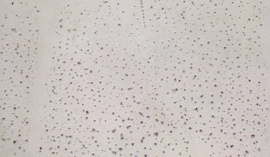 Çölün yüksek kaliteli Tuz dokusu. Ukrayna'da Rybakivka tatil köyü yakınlarındaki Tuzla tuz gölüne drone görünümü.