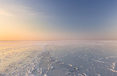 Akşam, tuz gölü drone görünümünde