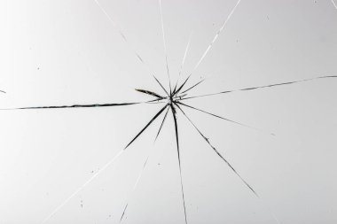 Beyaz arkaplan dokusunda kırık cam.