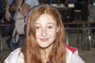 26 Eylül 2018, Ukrayna Kiev: Çağdaş Pop Kültür Festivali. Comic Con. Comic Con festivalinin ziyaretçileri. Farklı kostümler giymişti..