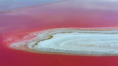 Pembe göl, iyileştirici kil ve tuz. Hava görünümü